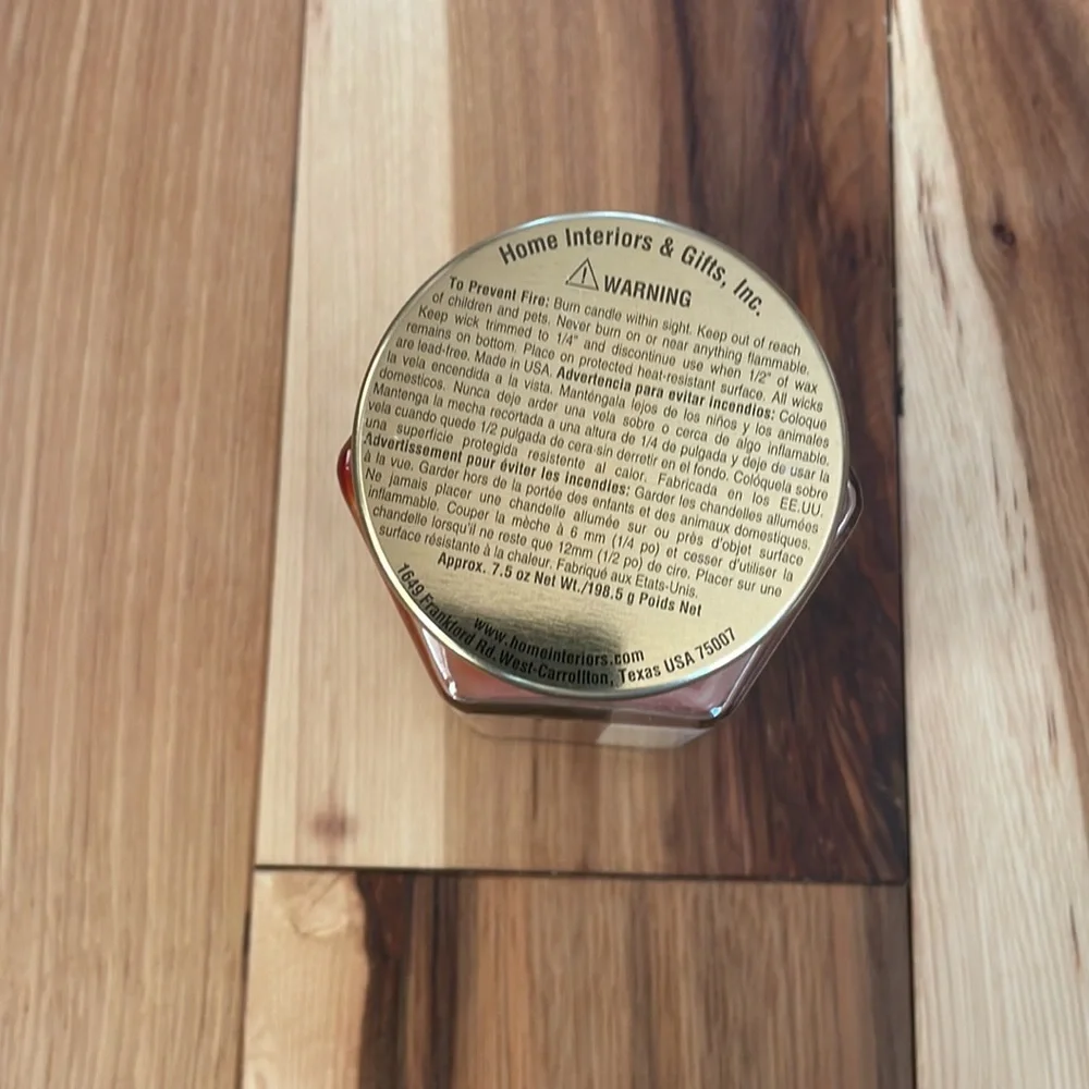 Home Interiors Peaches & Cream candle in a jar. Brand new! - Picture 2 of 5